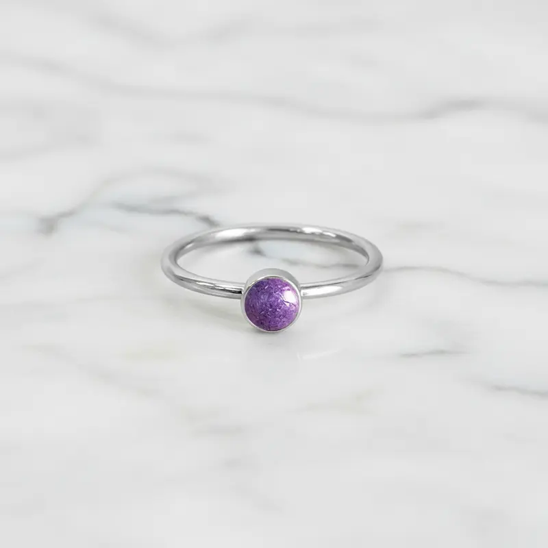 Anillo con Cenizas en Círculo Solitario