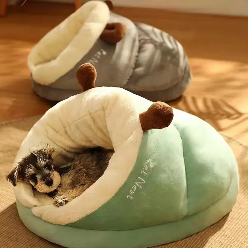 Cama en Forma de Zapatilla de Polar Coral para Mascotas | Mascotalux
