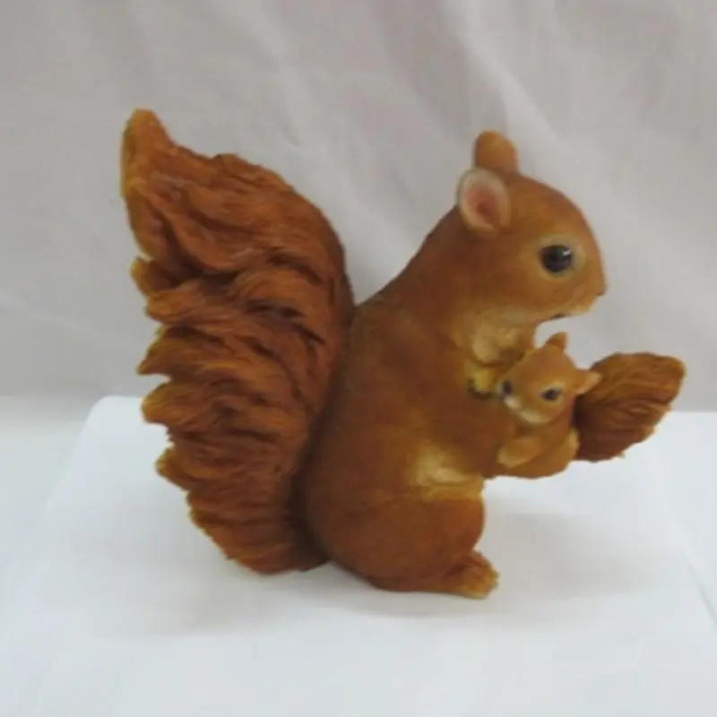 Scoiattolo con Baby H19,5CM in Polyresina